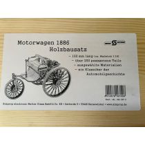 Motorwagen uit 1886, houten replica van een motorwagen, zeer decoratief.