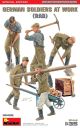 1/35 GERMAN SOLDIERS AT WORK (RAD) WWII